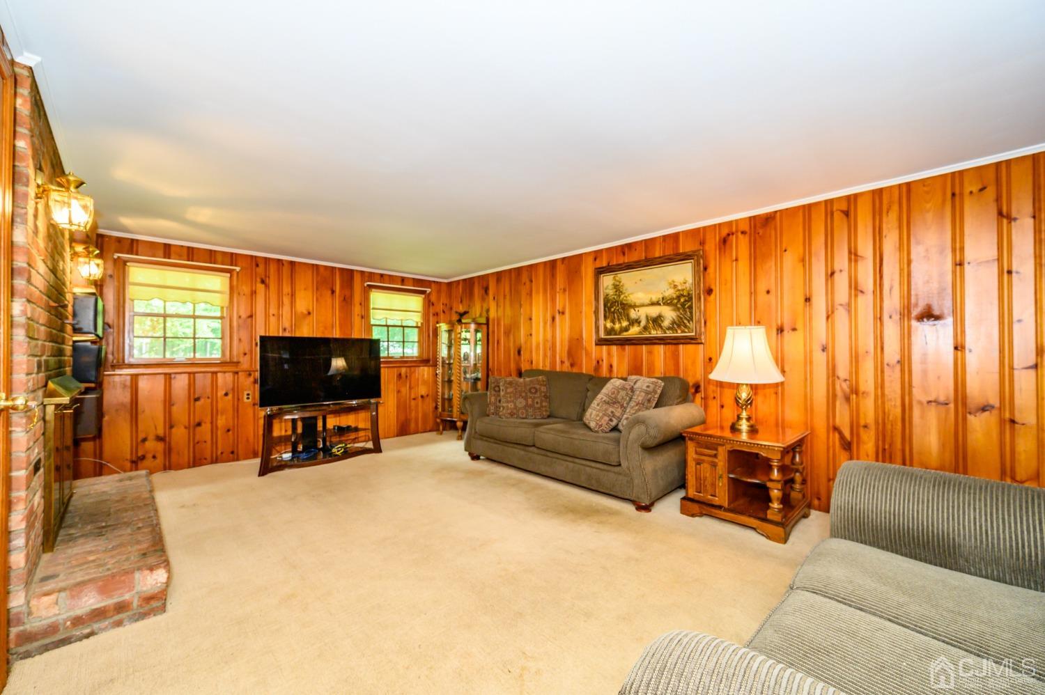 13 Windsor Road Morris Plains, NJ 07950 - Photo 18 of 56 Gallery Image 18