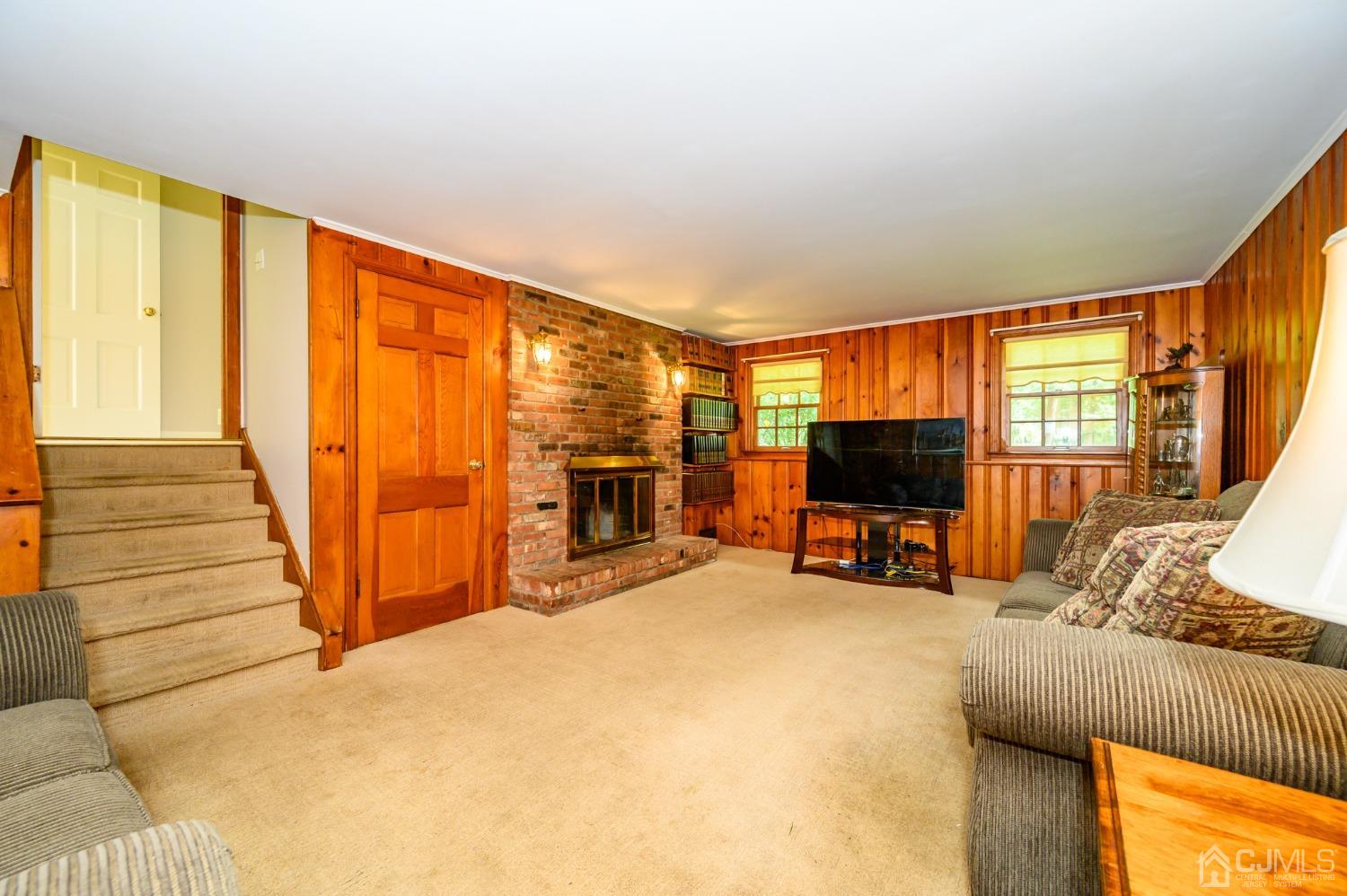 13 Windsor Road Morris Plains, NJ 07950 - Photo 19 of 56 Gallery Image 19