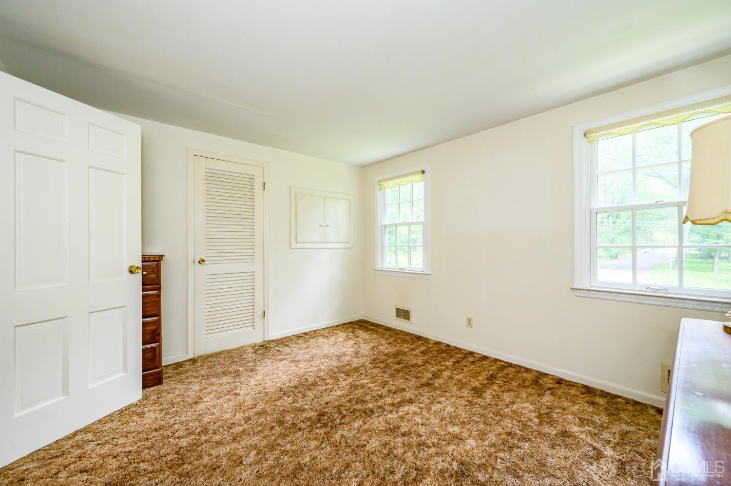 13 Windsor Road Morris Plains, NJ 07950 - Photo 27 of 56 Gallery Image 27