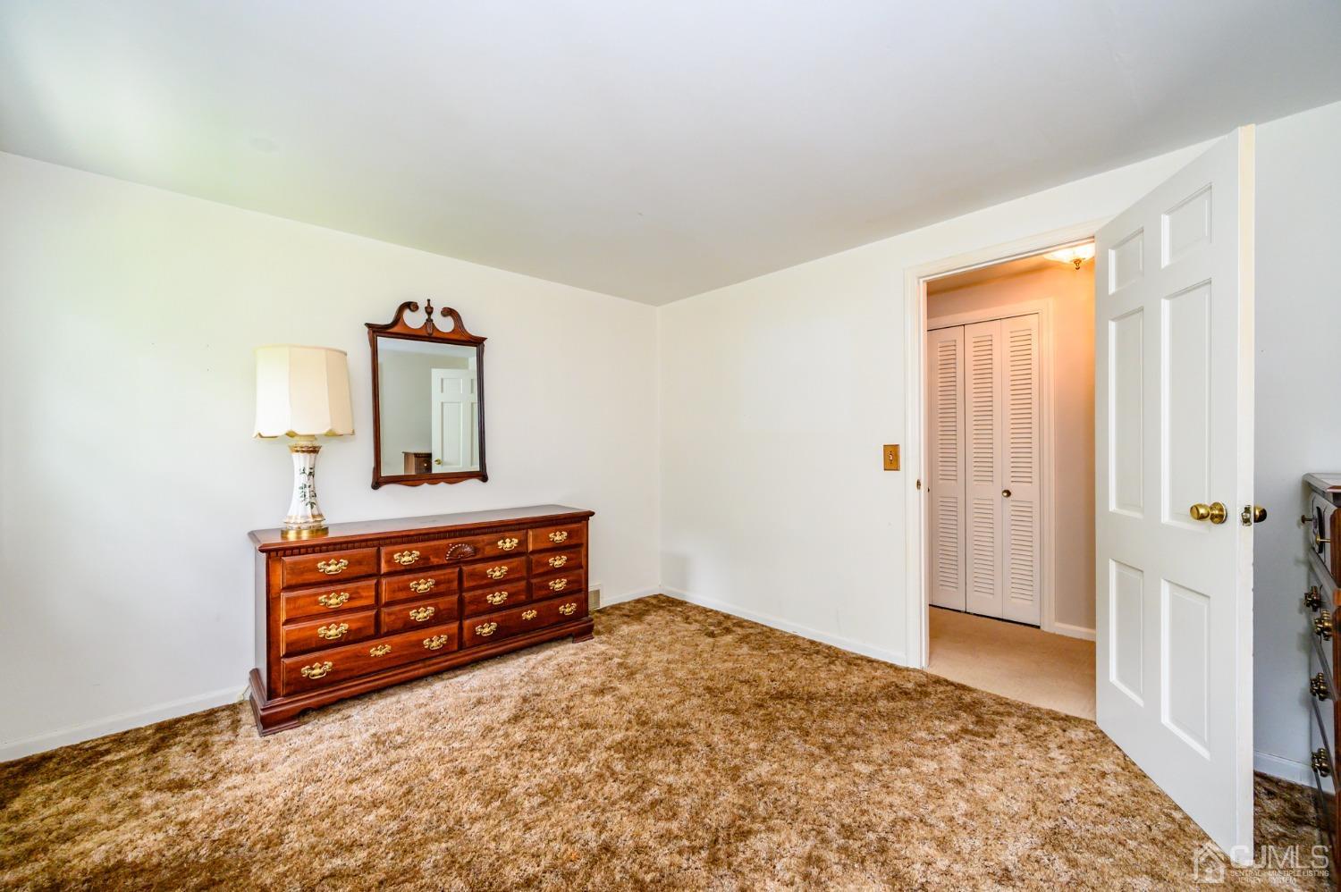 13 Windsor Road Morris Plains, NJ 07950 - Photo 28 of 56 Gallery Image 28