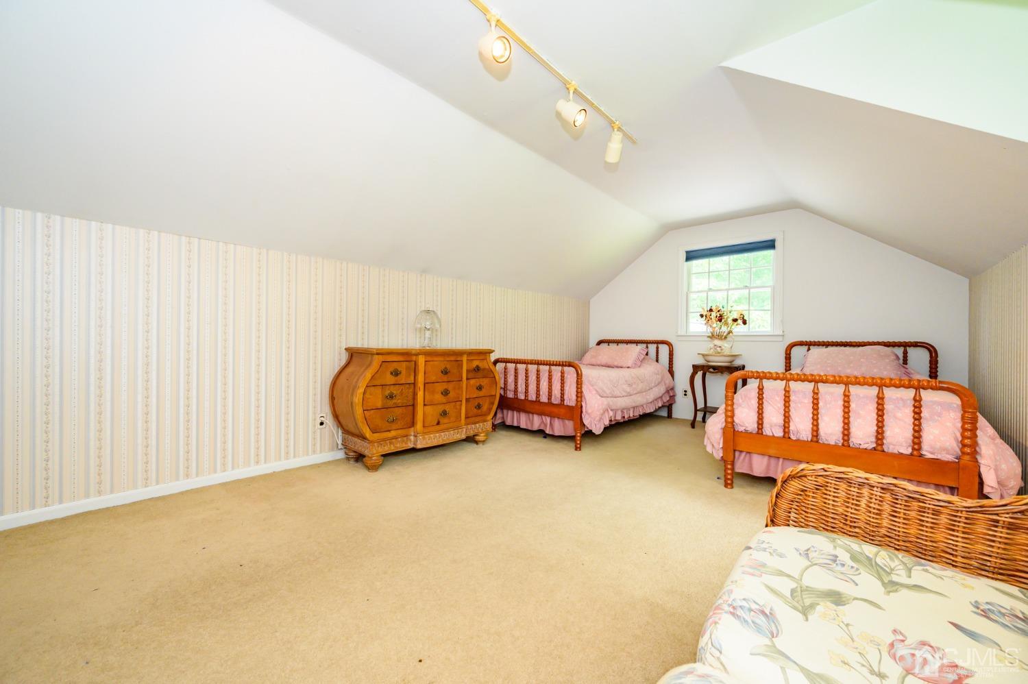 13 Windsor Road Morris Plains, NJ 07950 - Photo 39 of 56 Gallery Image 39