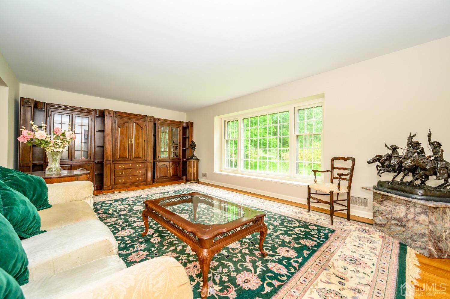 13 Windsor Road Morris Plains, NJ 07950 - Photo 5 of 56 Gallery Image 5