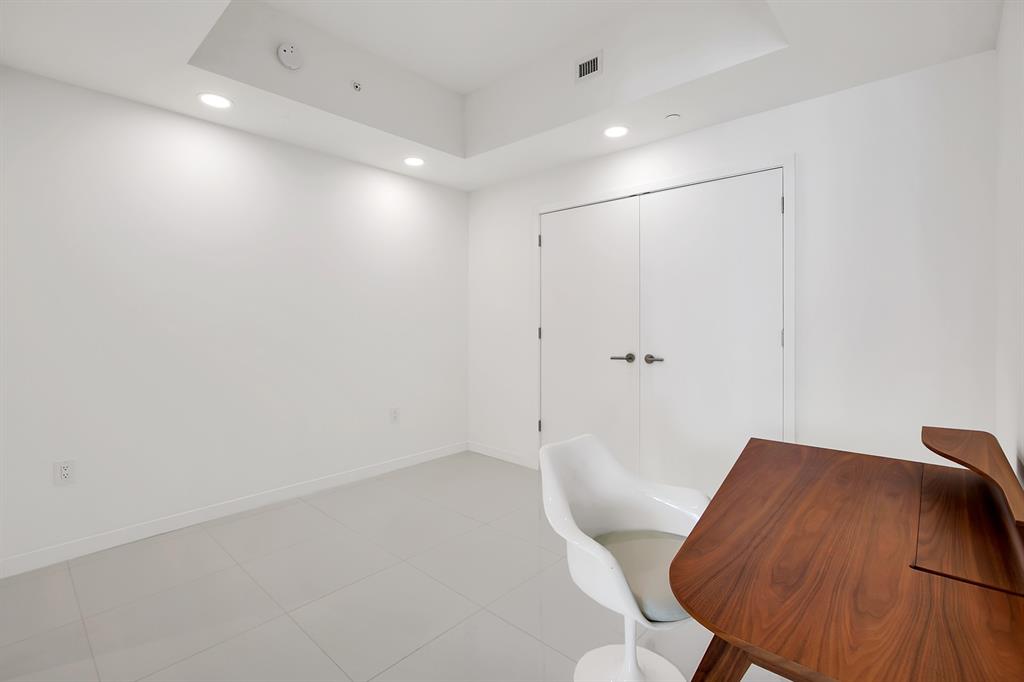 851 Northeast 1st Avenue, Unit 2005 Miami, FL 33132 - Photo 10 of 23 a view of an empty room