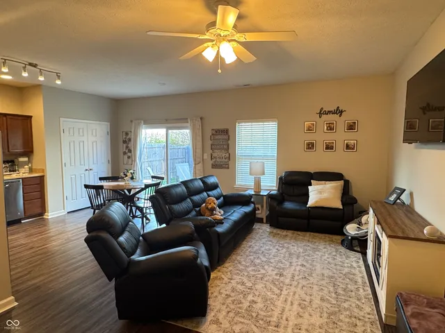 $1,800 | 914 Baden Manor Drive, Indianapolis, IN 46217