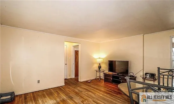 $2,000 | 28 B Garfield Park, Unit 2802, Edison, NJ 08837