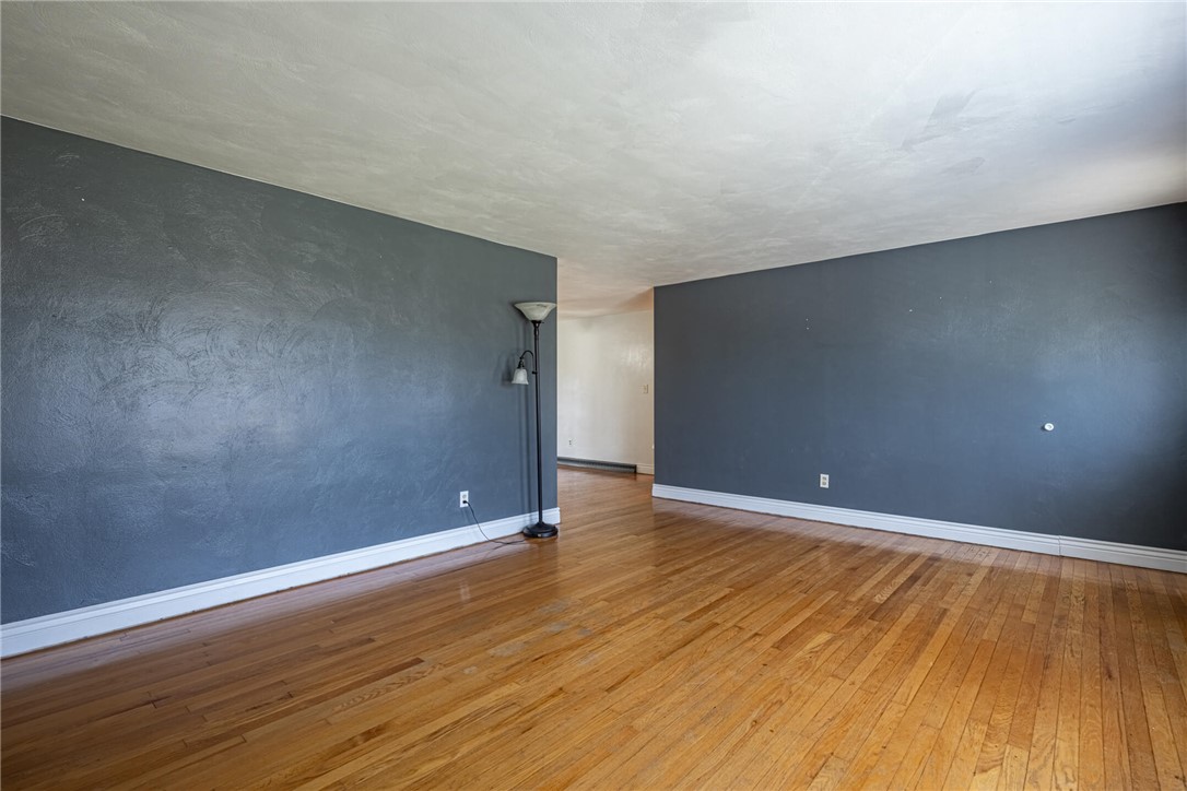5235 West Ridgewood Road Springfield, OH 45503 - Photo 3 of 32 This expansive room offers a blank canvas for your design aspirations.