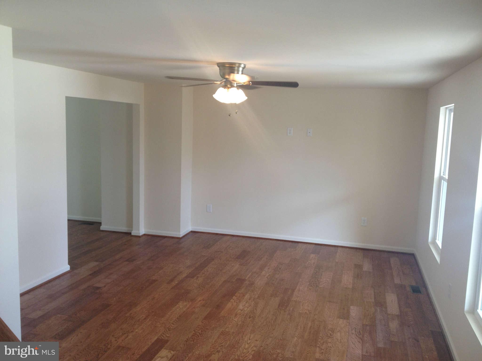 612 Saltzman Road Severna Park, MD 21146 - Photo 4 of 29 Living Room