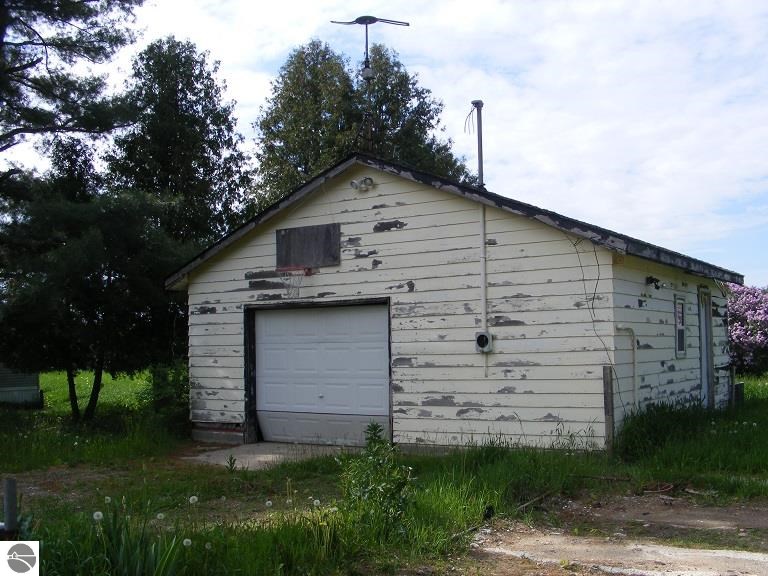 471 Woods Road Orleans, MI 48865 - Photo 16 of 21 1781817-15.JPG