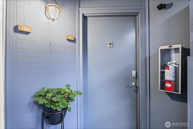 $3,150 | 11120 Northeast 68th Street, Unit B105, Kirkland, WA 98033