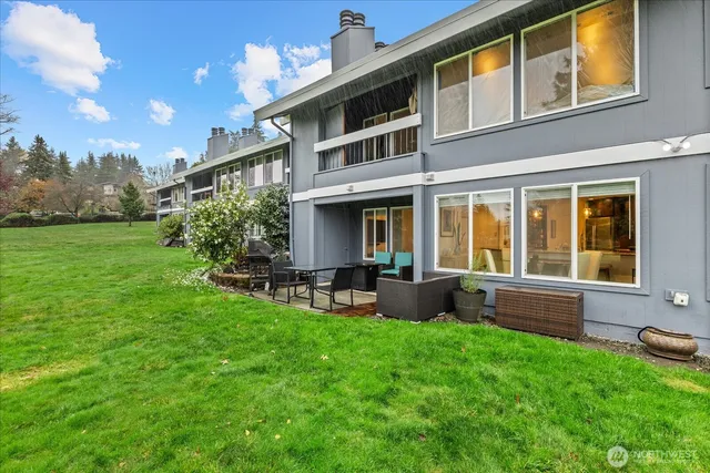 $3,150 | 11120 Northeast 68th Street, Unit B105, Kirkland, WA 98033