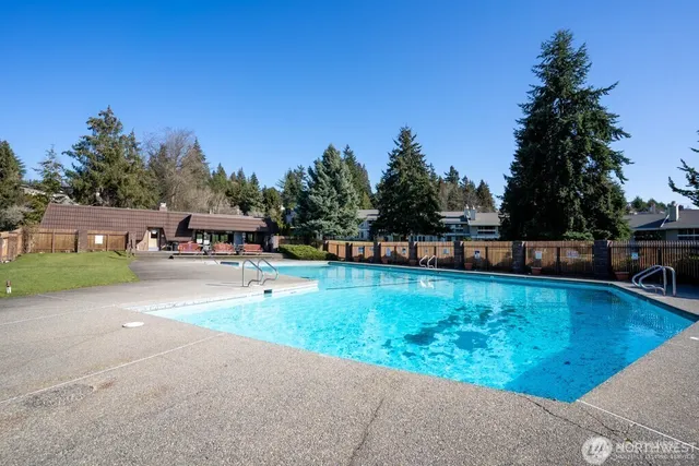 $3,150 | 11120 Northeast 68th Street, Unit B105, Kirkland, WA 98033