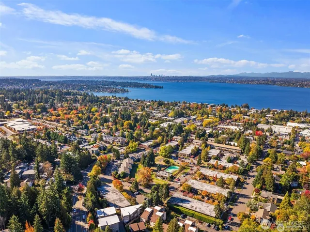$3,150 | 11120 Northeast 68th Street, Unit B105, Kirkland, WA 98033