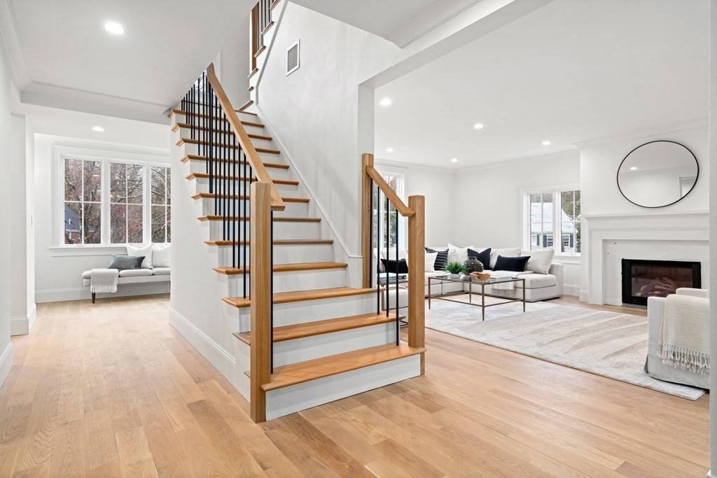 137 Intervale Road Newton, MA 02467 - Photo 4 of 41