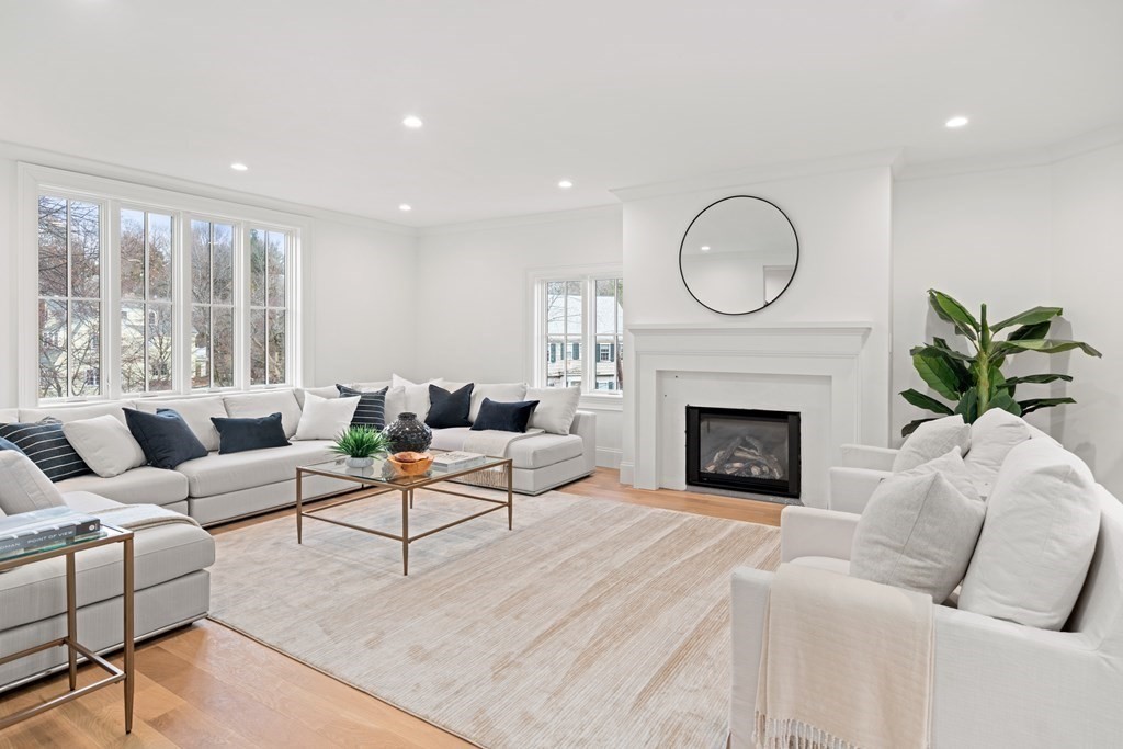 137 Intervale Road Newton, MA 02467 - Photo 6 of 41