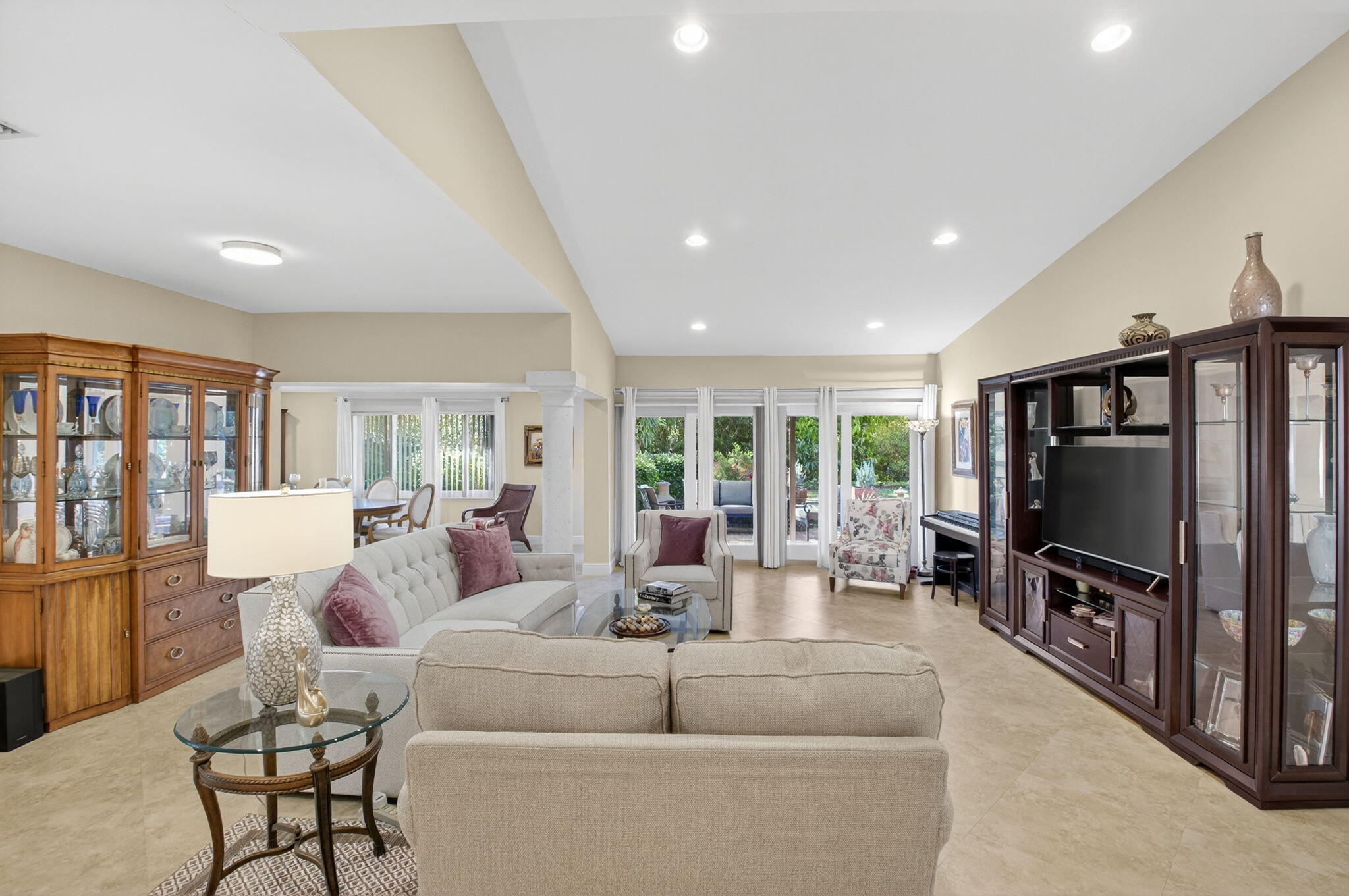 5656 Pinecrest Circle Boca Raton, FL 33433 - Photo 4 of 42 7-web-or-mls-DSC_1155