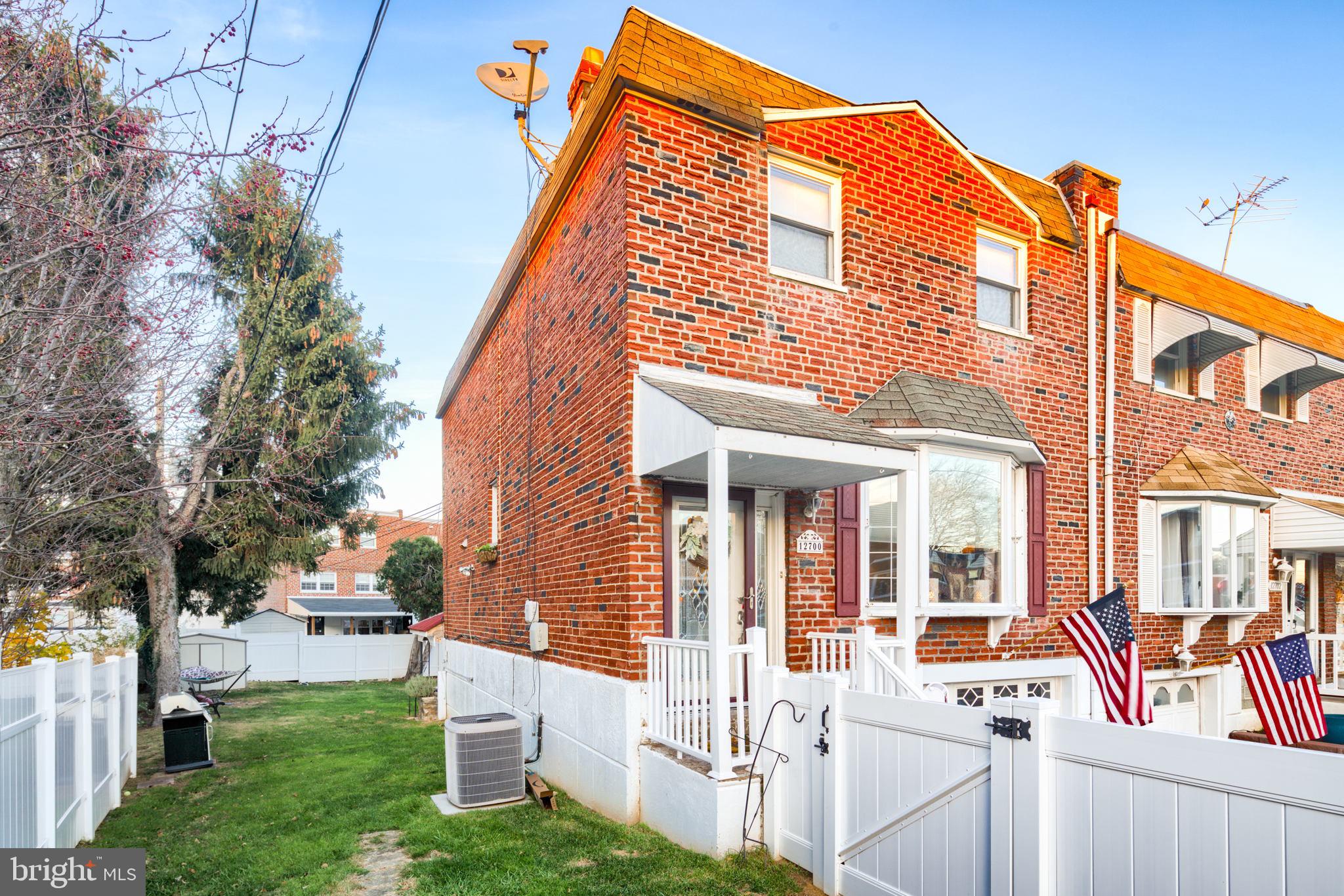 12700 Elnora Road Philadelphia, PA 19154 - Photo 3 of 35