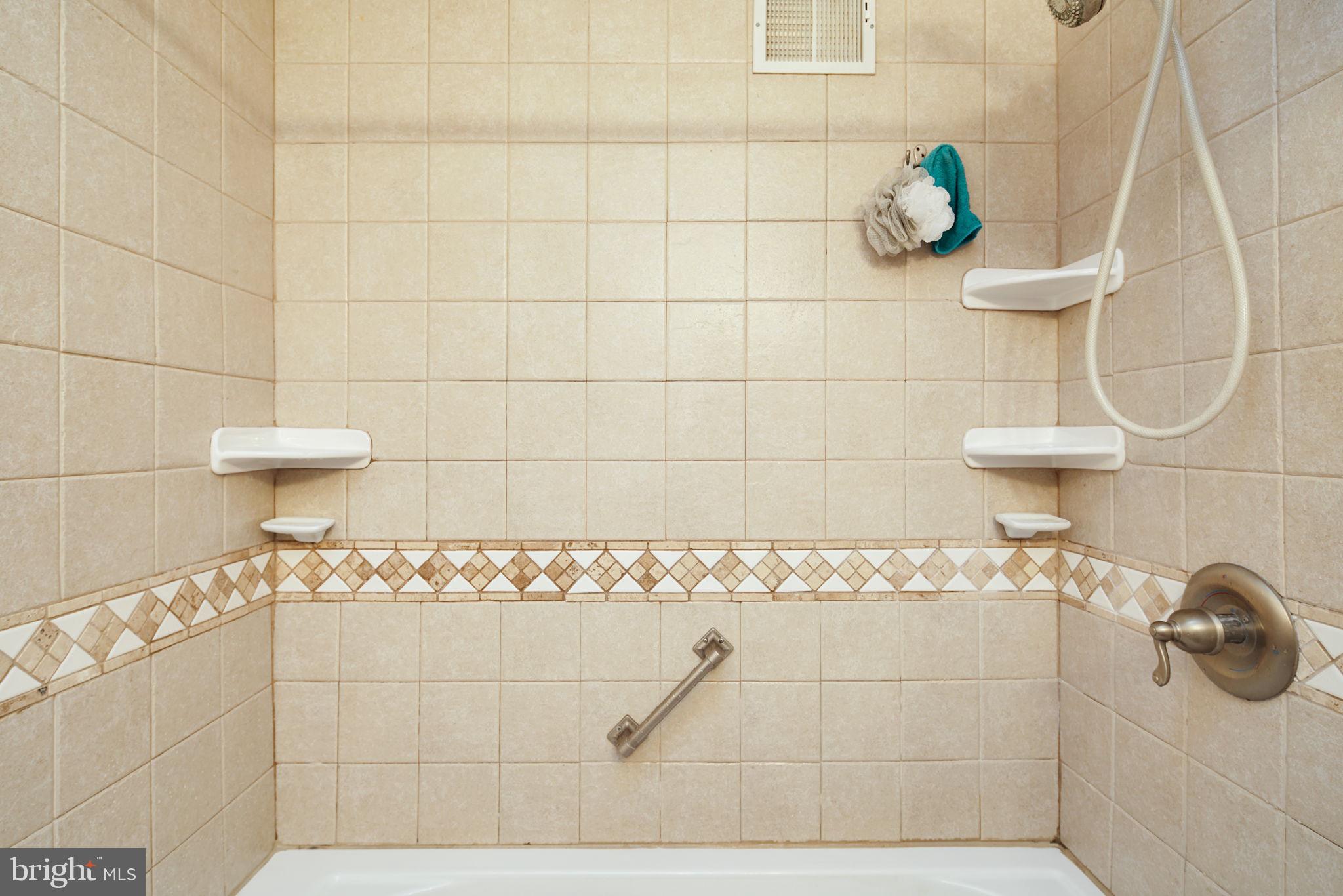 12700 Elnora Road Philadelphia, PA 19154 - Photo 21 of 35