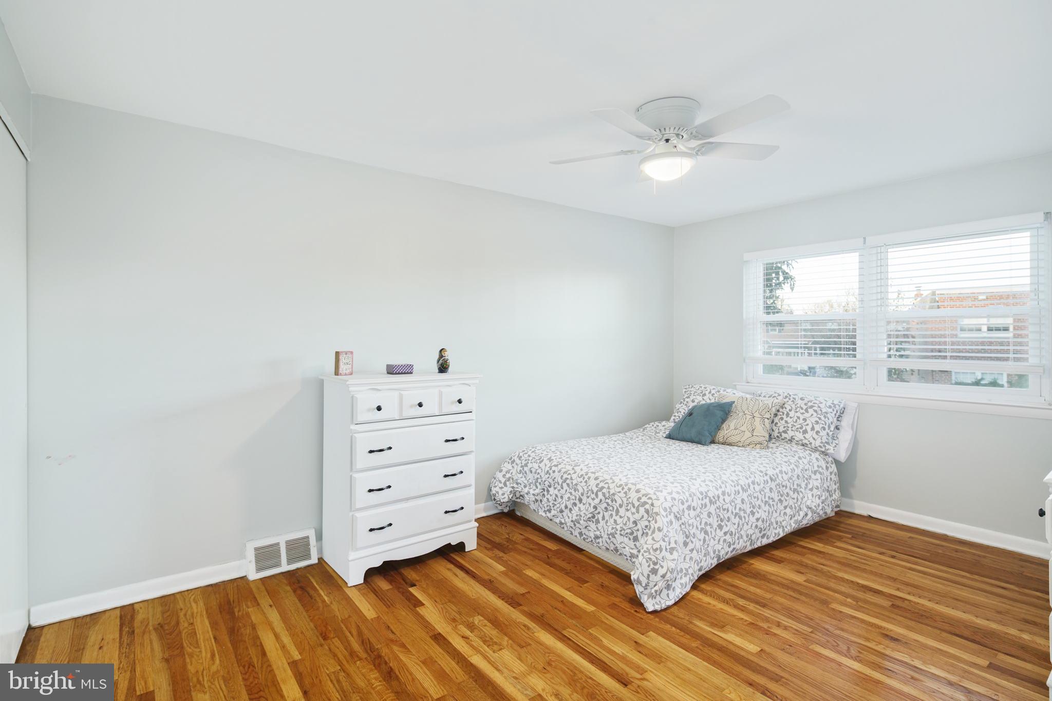 12700 Elnora Road Philadelphia, PA 19154 - Photo 22 of 35