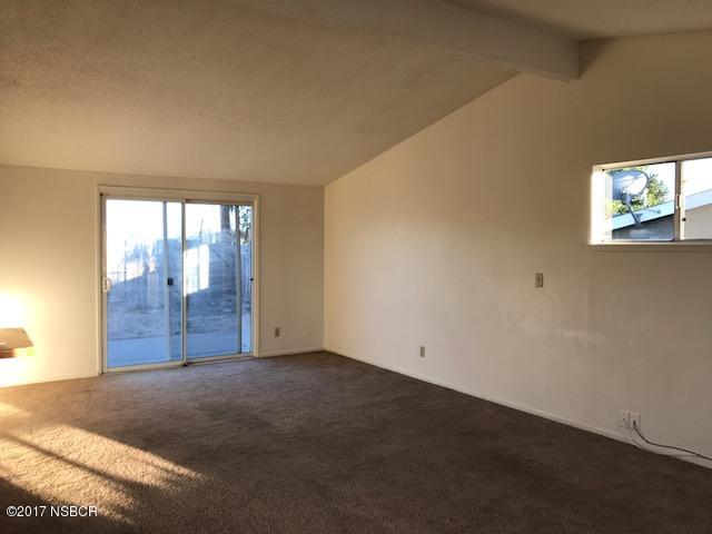 3632 Rucker Road Lompoc, CA 93436 - Photo 4 of 13 Dinning Room