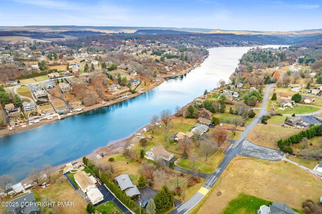 $679,900 | 614 Wynonah Drive, Auburn, PA 17922