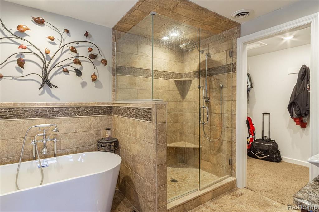 13558 South Horrell Road Fenton, MI 48430 - Photo 13 of 28
