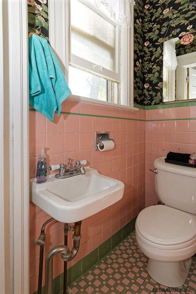 1172 Rugby Road Schenectady, NY 12308 - Photo 35 of 43 Photo 35