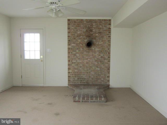 9649 Winchester Grade Road Berkeley Springs, WV 25411 - Photo 11 of 14 Recreation Room