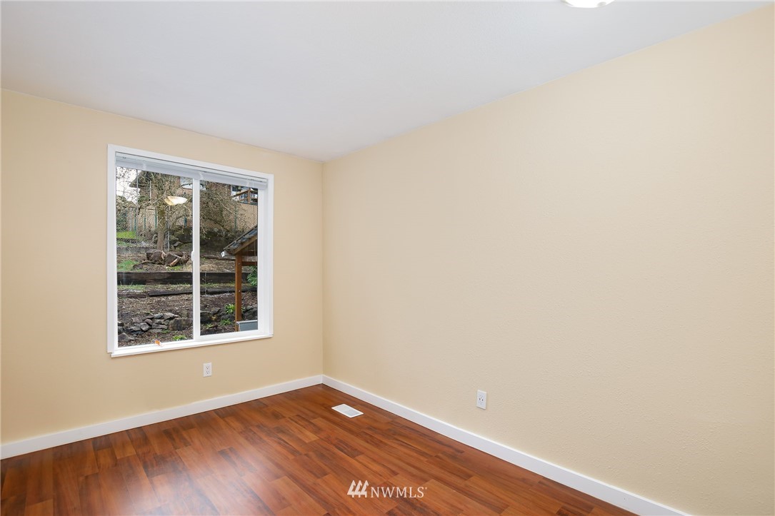 1422 Dayton Court Northeast Renton, WA 98056 - Photo 16 of 25