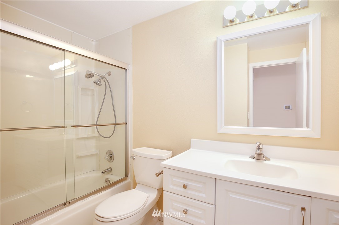 1422 Dayton Court Northeast Renton, WA 98056 - Photo 17 of 25