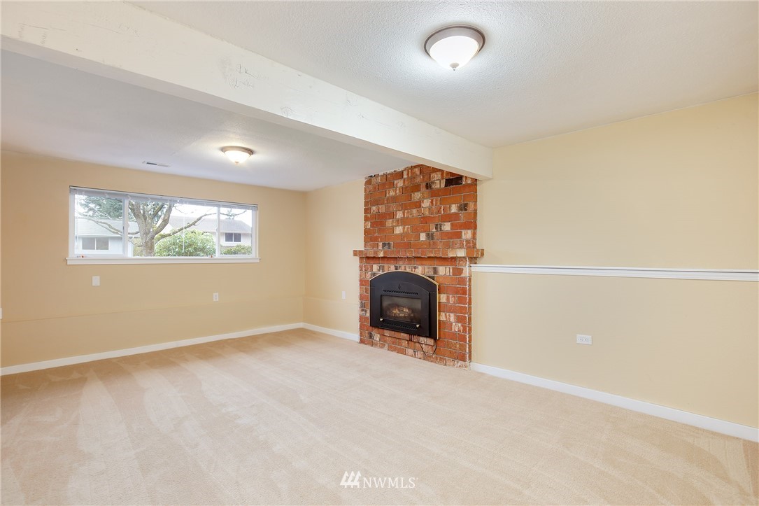 1422 Dayton Court Northeast Renton, WA 98056 - Photo 18 of 25