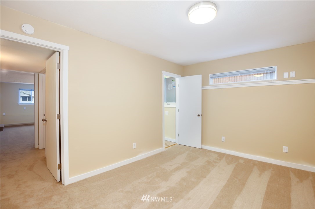 1422 Dayton Court Northeast Renton, WA 98056 - Photo 21 of 25