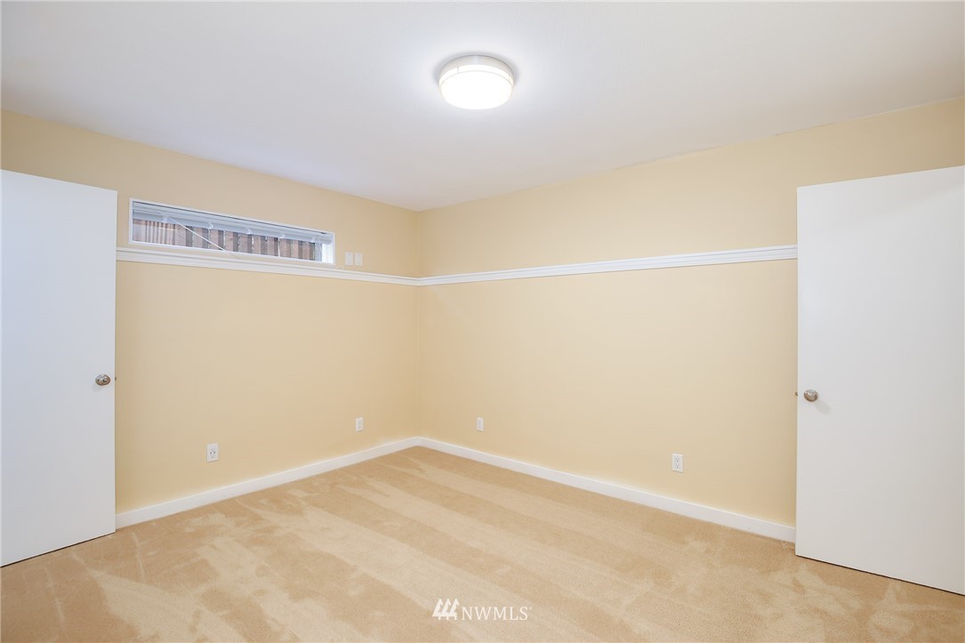 1422 Dayton Court Northeast Renton, WA 98056 - Photo 22 of 25