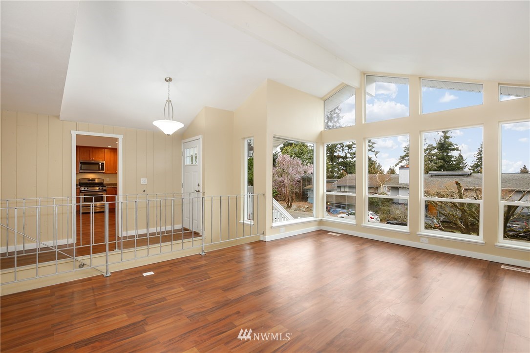 1422 Dayton Court Northeast Renton, WA 98056 - Photo 4 of 25