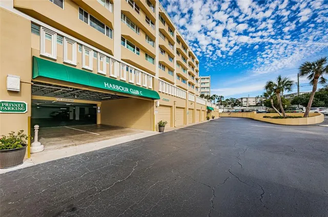 $2,500 | 100 Bluff View Drive, Unit 306C, Belleair Bluffs, FL 33770