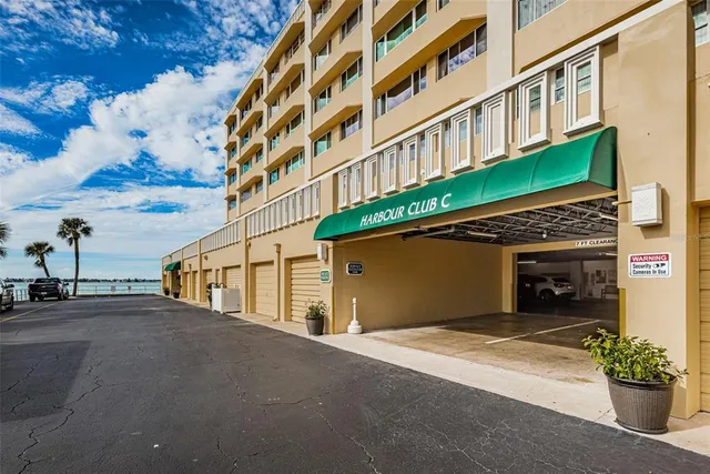 $2,500 | 100 Bluff View Drive, Unit 306C, Belleair Bluffs, FL 33770