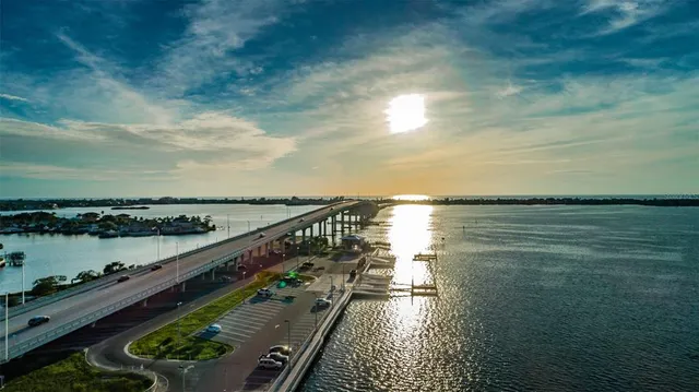 $2,500 | 100 Bluff View Drive, Unit 306C, Belleair Bluffs, FL 33770