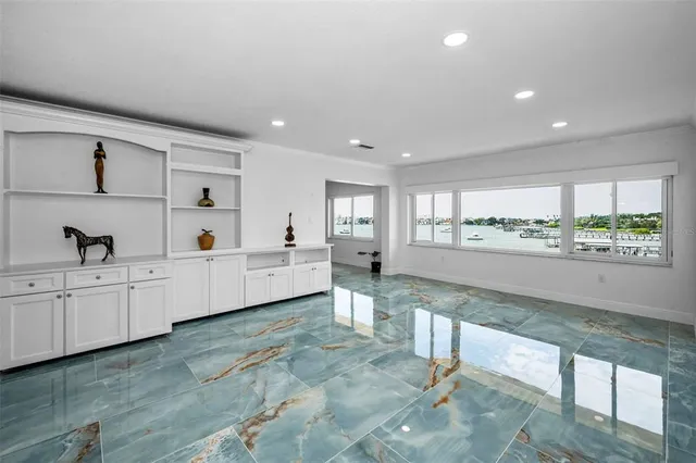 $2,500 | 100 Bluff View Drive, Unit 306C, Belleair Bluffs, FL 33770