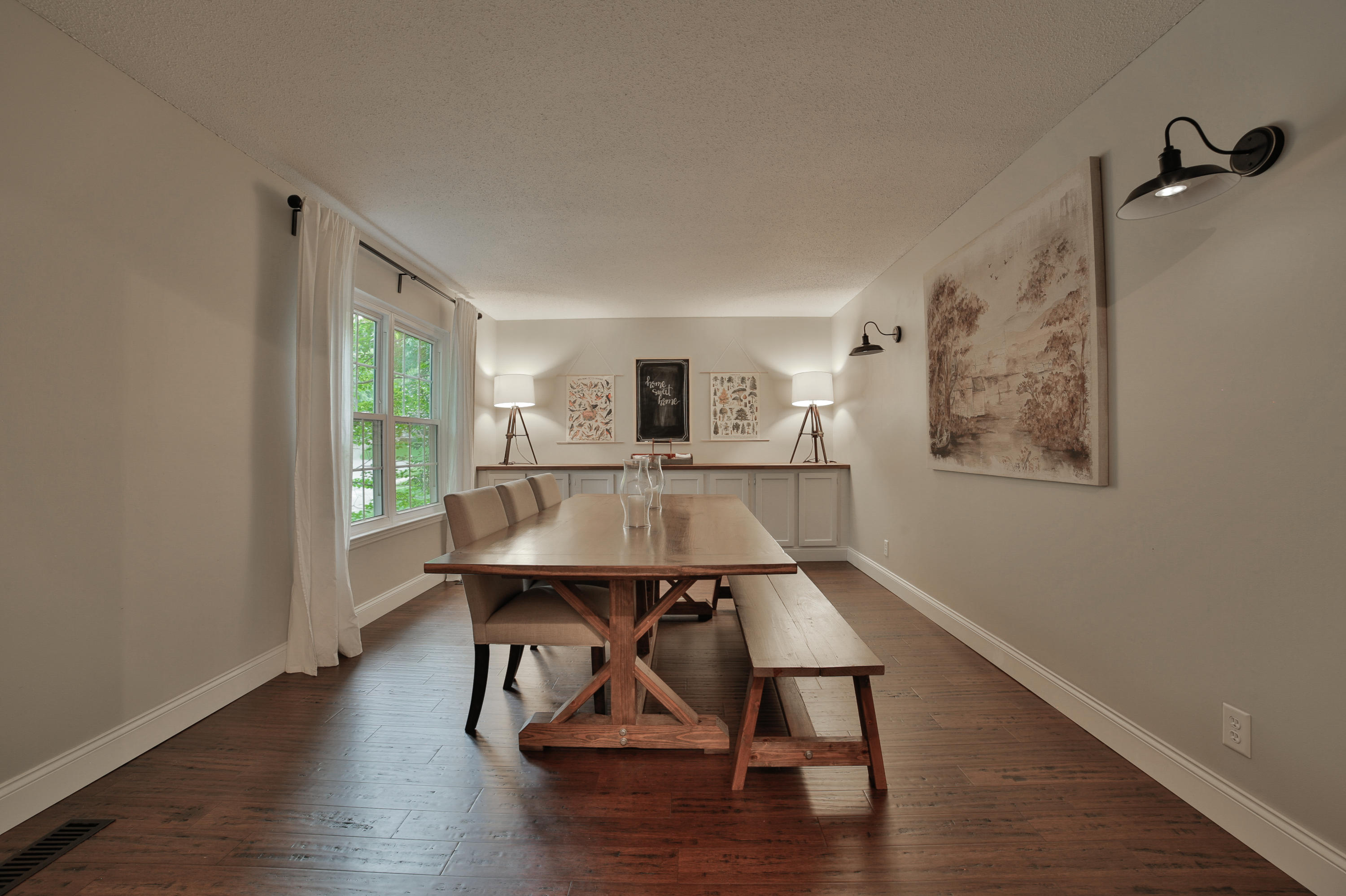living room/ dining room