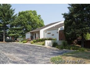 31 Country Place Springfield, IL 62703 - Photo 11 of 24