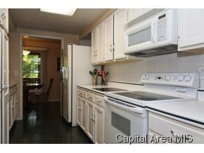 31 Country Place Springfield, IL 62703 - Photo 16 of 24