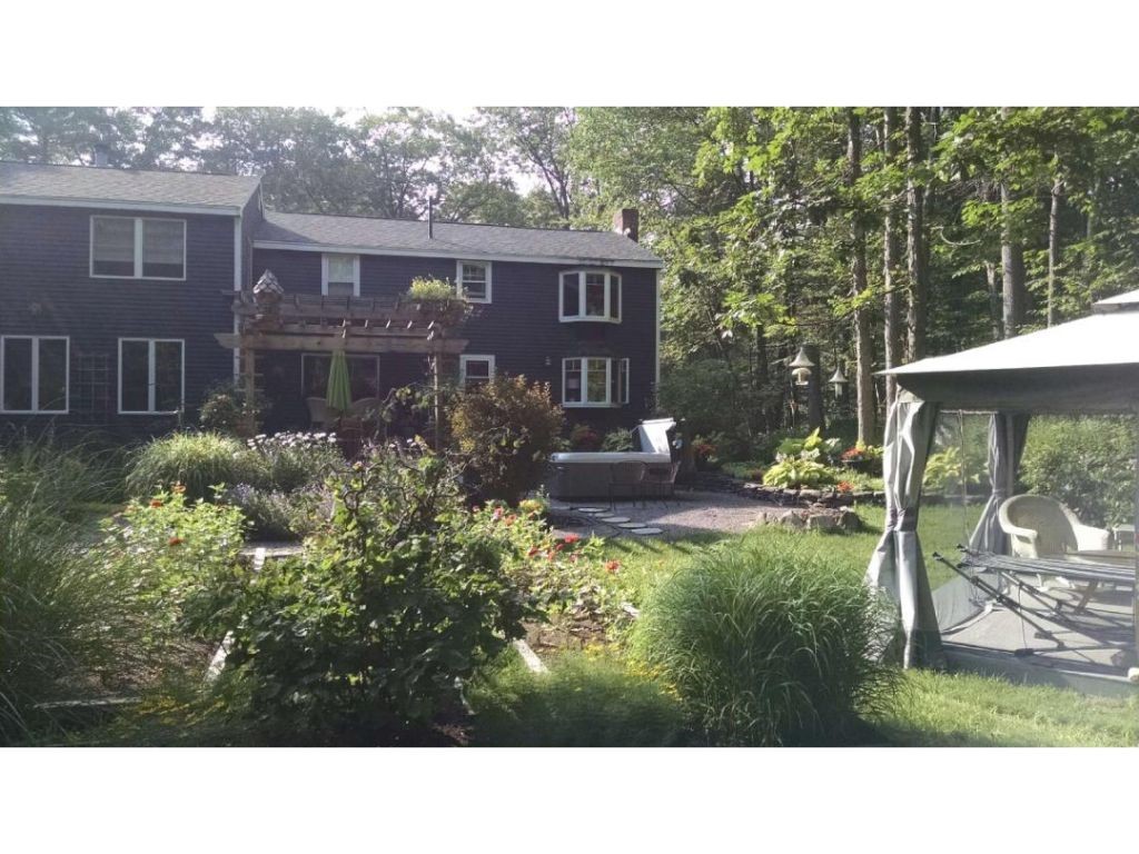 7 Sawyer Road Hampstead, NH 03841 - Photo 27 of 31