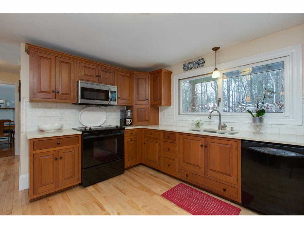 7 Sawyer Road Hampstead, NH 03841 - Photo 7 of 31