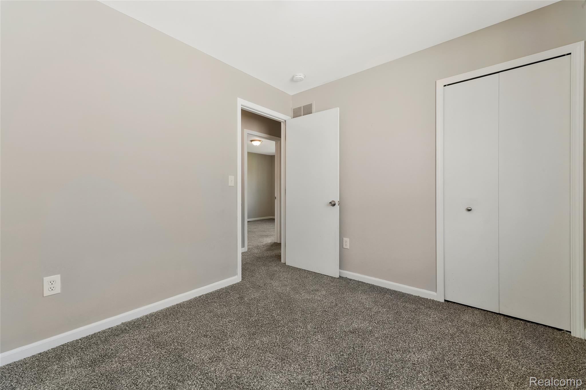 17245 Martin Road Roseville, MI 48066 - Photo 21 of 30 Bedroom2
