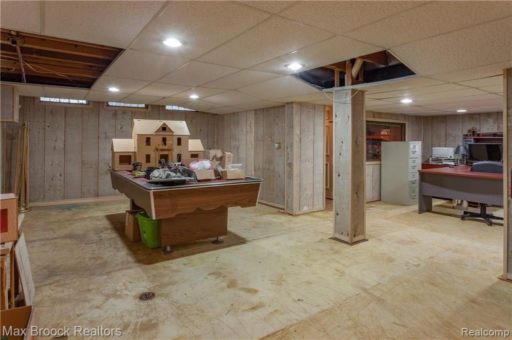 35611 Fredericksburg Road Farmington Hills, MI 48331 - Photo 26 of 36