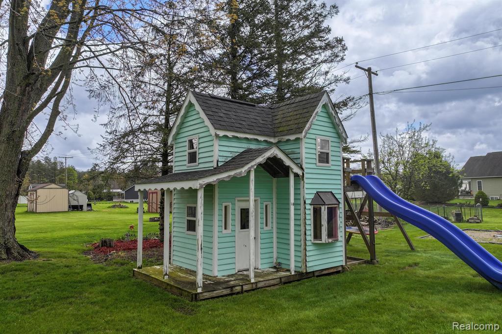 2124 Vernor Road Lapeer, MI 48446 - Photo 36 of 47