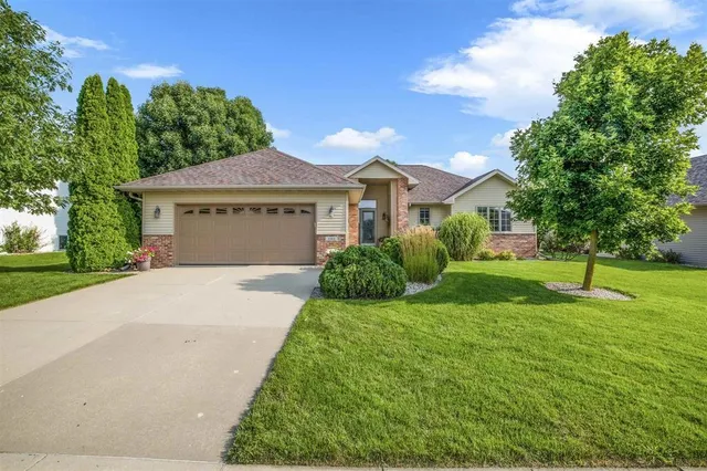 $449,900 | 680 West Main Street, Evansville, WI 53536