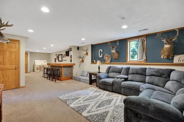 $449,900 | 680 West Main Street, Evansville, WI 53536