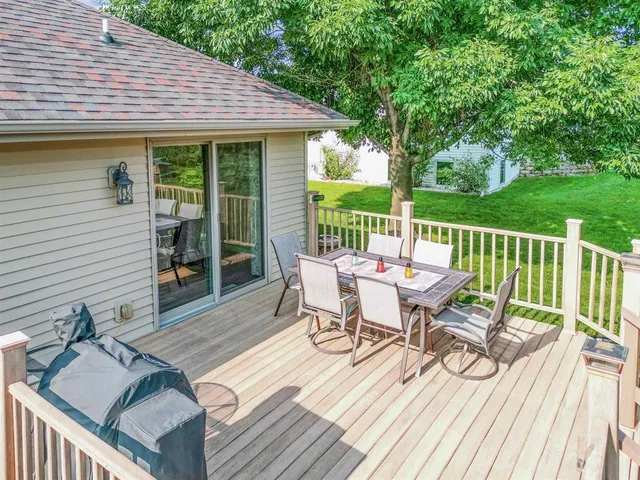 $449,900 | 680 West Main Street, Evansville, WI 53536