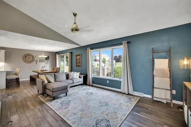 $449,900 | 680 West Main Street, Evansville, WI 53536