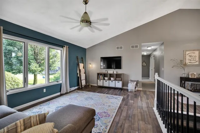 $449,900 | 680 West Main Street, Evansville, WI 53536